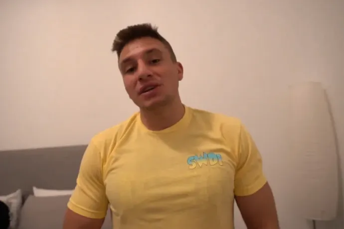 Egy youtuber egymillió dollárért órákat ajándékozott a mexikói játékosoknak, de azokat vissza kellett adniuk