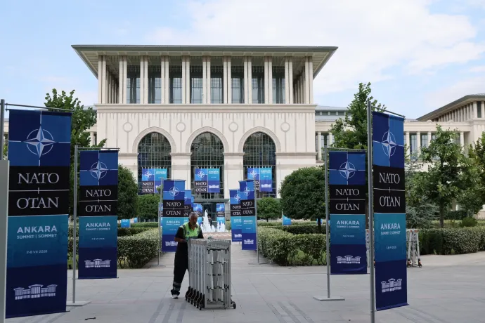 Európa szorult helyzetből várja a NATO-csúcsot és Trumpot