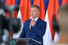 Magyar Péter szerint az óbudai korrupciós ügy megmutatja kicsiben, hogyan osztotta fel az országot a Fidesz és az MSZP