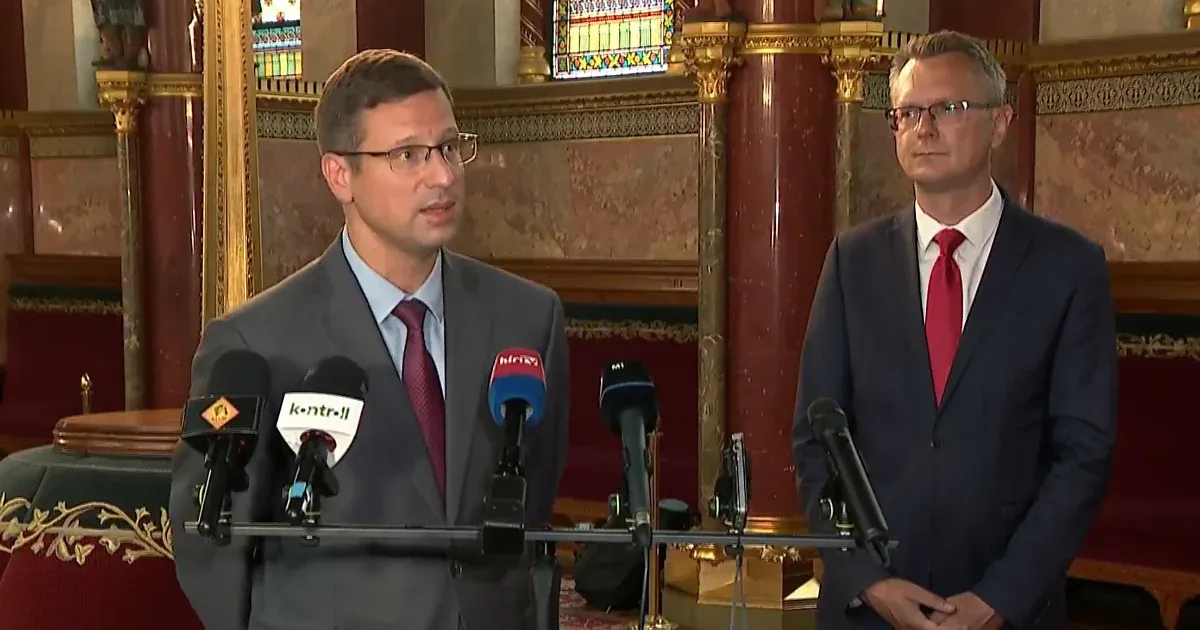 Csütörtökön tüntet a Fidesz az alkotmánymódosítás ellen a Sándor-palotánál