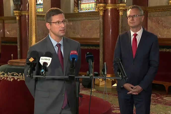 Csütörtökön tüntet a Fidesz az alkotmánymódosítás ellen a Sándor-palotánál