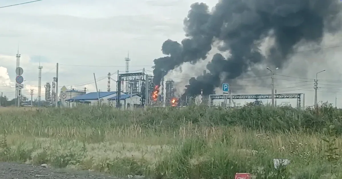 Ukrán dróntámadás érte Oroszország legnagyobb olajfinomítóját, 2700 kilométerre az ukránok által ellenőrzött területektől