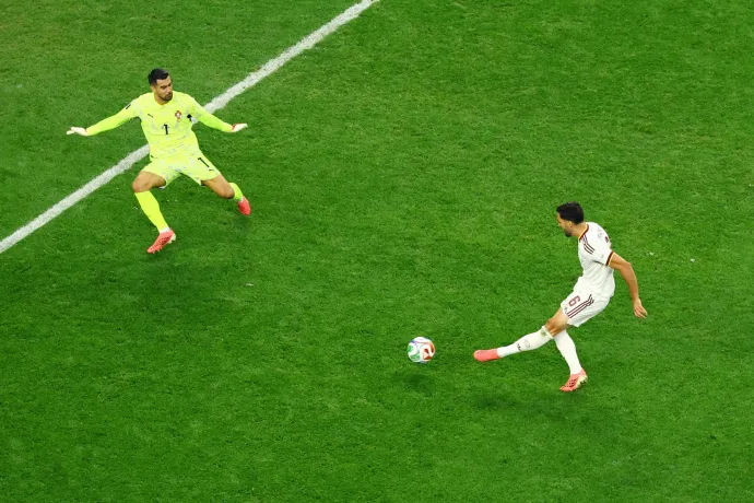 Ronaldo búcsúzik a vb-től, Spanyolország kiejtette Portugáliát