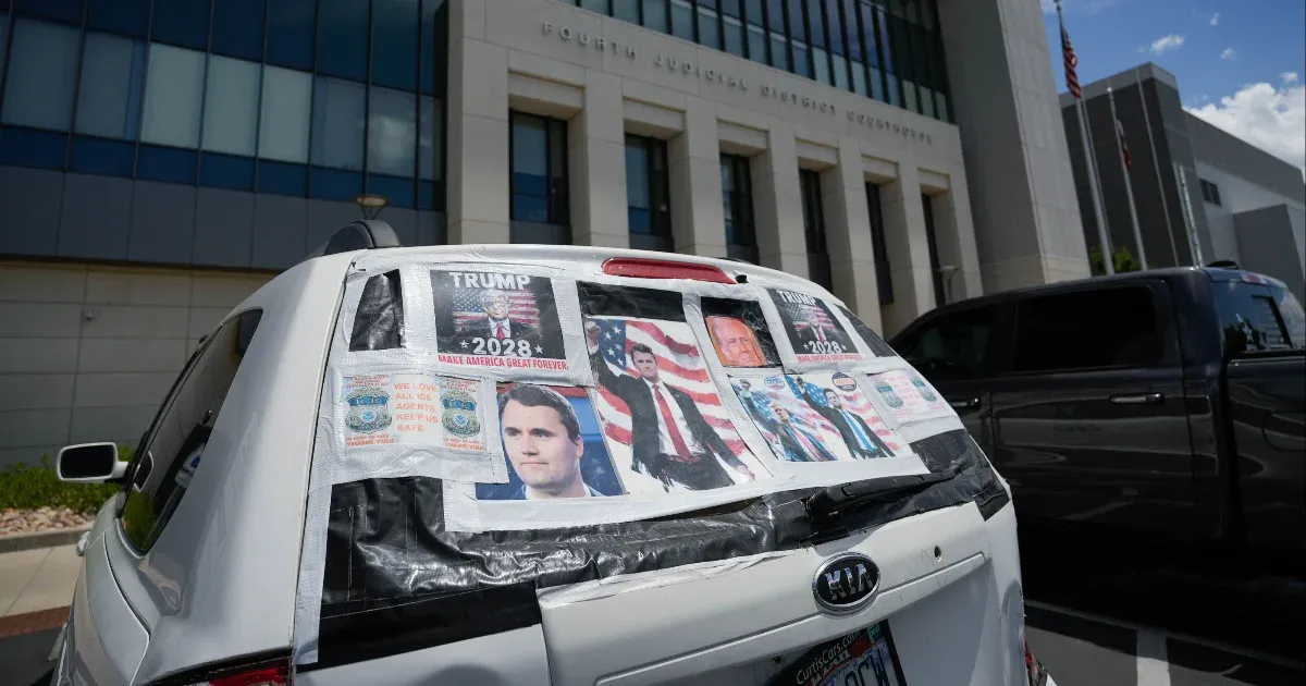 Halálbüntetést kér az ügyészség Charlie Kirk gyilkosa ügyében Halálbüntetést kér az ügyészség Charlie Kirk gyilkosa ügyében