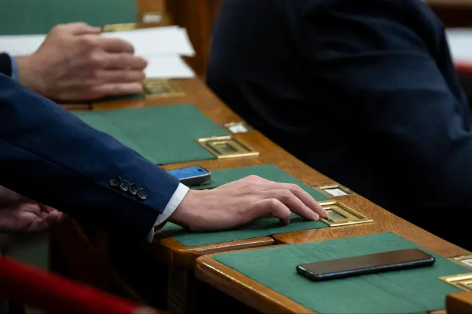 Megszavazta a Parlament a Budapestnek szánt segélyhitel eltörlését