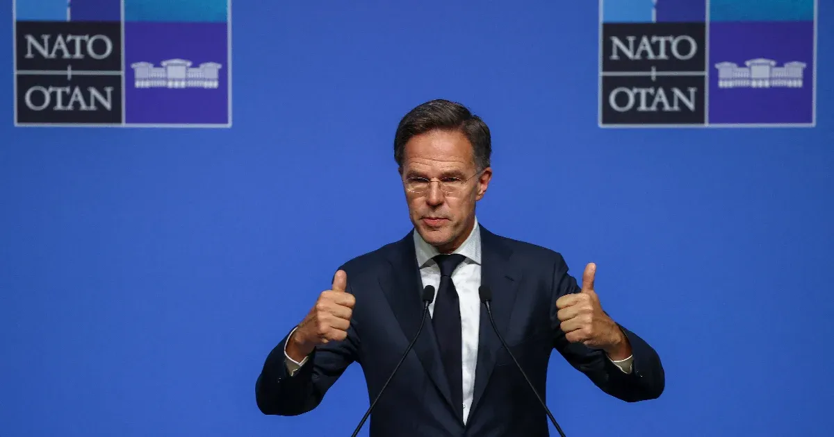Egység és elköteleződés a NATO-csúcs során: Fejlesztések és támogatás Ukrajnának Egység és elköteleződés a NATO-csúcs során: Fejlesztések és támogatás Ukrajnának