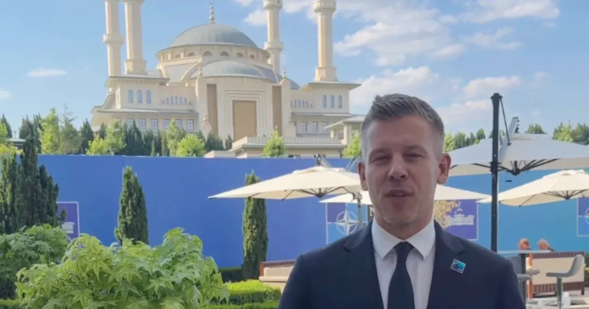 Sikeres volt a NATO-csúcs Magyar Péter szerint, aki most pár napot még marad nyaralni Törökországban