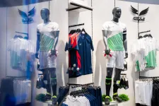 Szakított Mészáros Lőrinc sportszergyártójával a ZTE FC, a cég szinte eltűnt az internetről