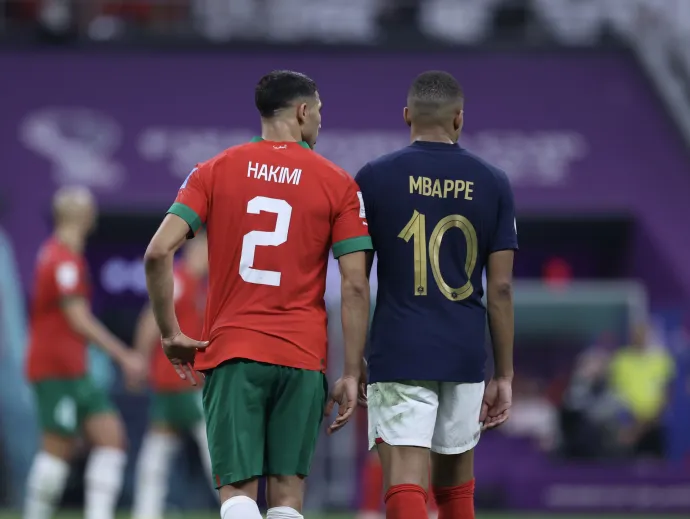 Ásraf Hakími és Kylian Mbappé a 2022-es vb-elődöntőben – Fotó: Fareed Kotb / Anadolu Agency / Getty Images