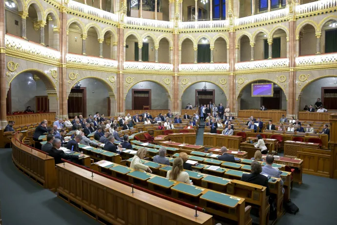 Görög Márta igazságügyi miniszter zárszót mond a Magyarország Alaptörvényének tizenhetedik módosításáról szóló törvényjavaslat vitájában az Országgyűlés rendkívüli ülésén 2026. július 7-én – Fotó: Szigetváry Zsolt / MTI