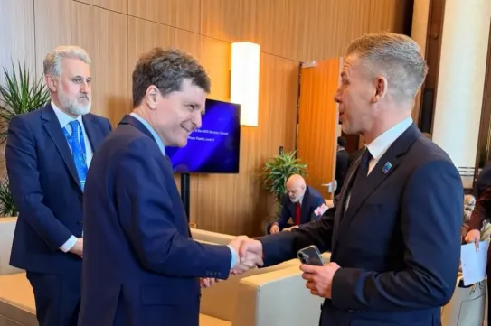 Nicușor Dan közös képet posztolt Magyar Péterrel