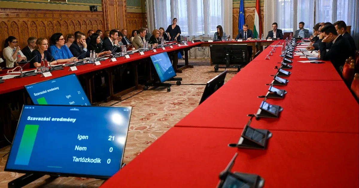 A földtörvény és a nemzeti vagyon védelme nem kerül ki a sarkalatos jogszabályok közül A földtörvény és a nemzeti vagyon védelme nem kerül ki a sarkalatos jogszabályok közül