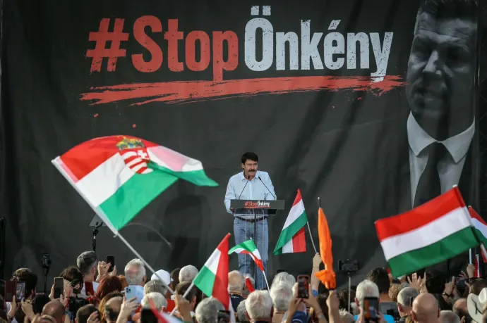 A jogállamért tüntetett a Fidesz a budai Várban, Orbán Viktor nem volt ott