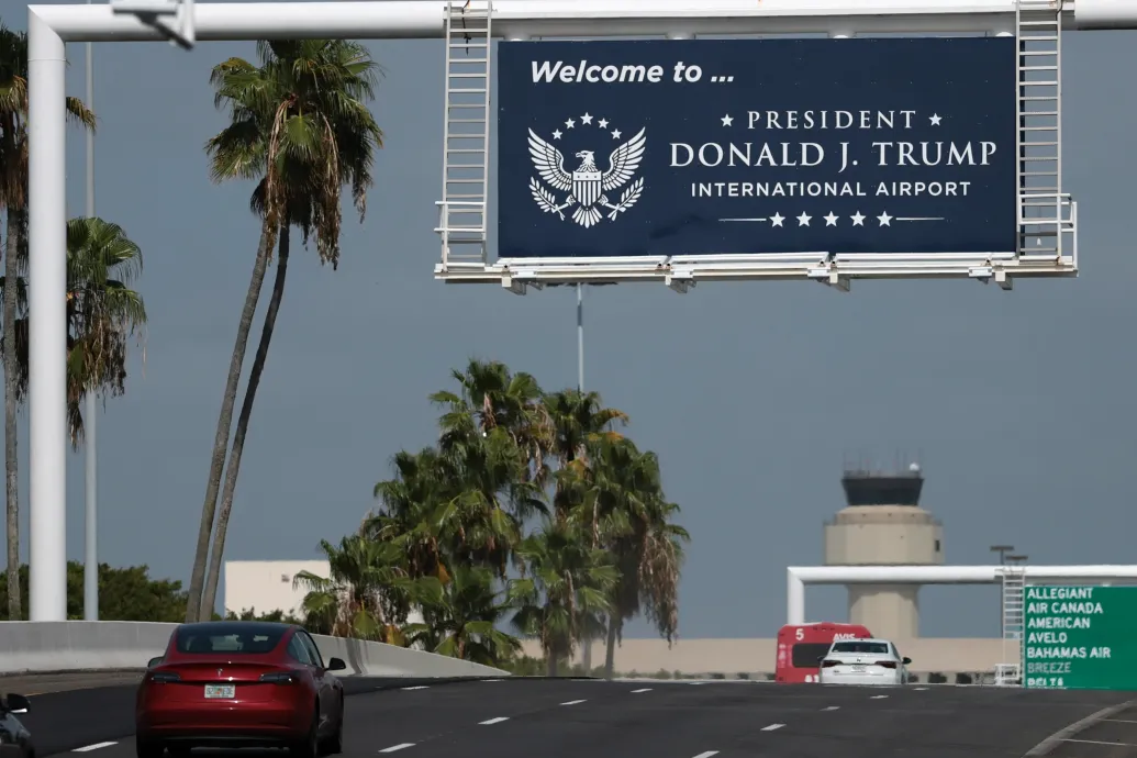 Átnevezték a Palm Beach-i nemzetközi repülőteret, az új neve Donald J. Trump nemzetközi repülőtér