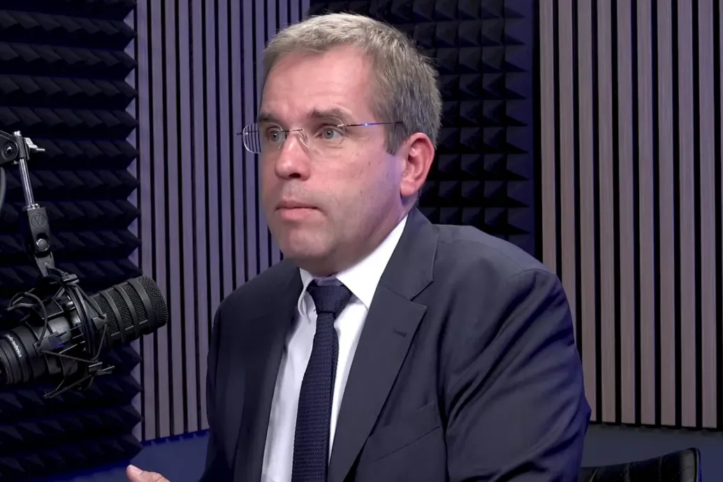 Ruff Bálint: Az Orbán-rendszer egy bántalmazó viszonyt alakított ki a saját választóival – Forrás: Telex.hu