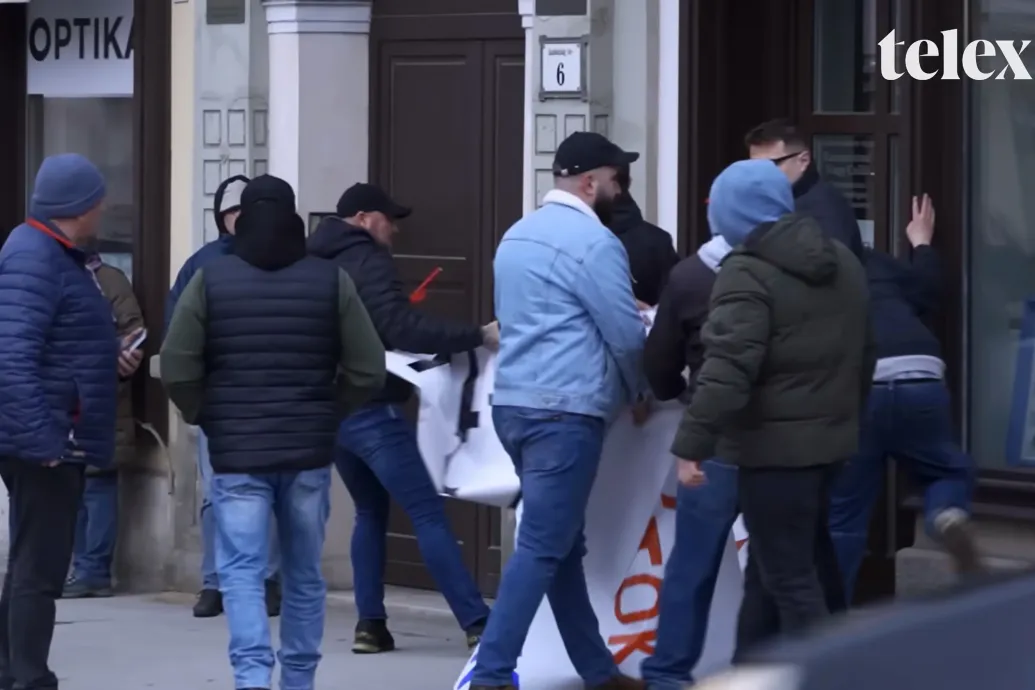 Már két embert gyanúsít garázdasággal a rendőrség az Orbán Viktor veszprémi országjárásán történtek miatt