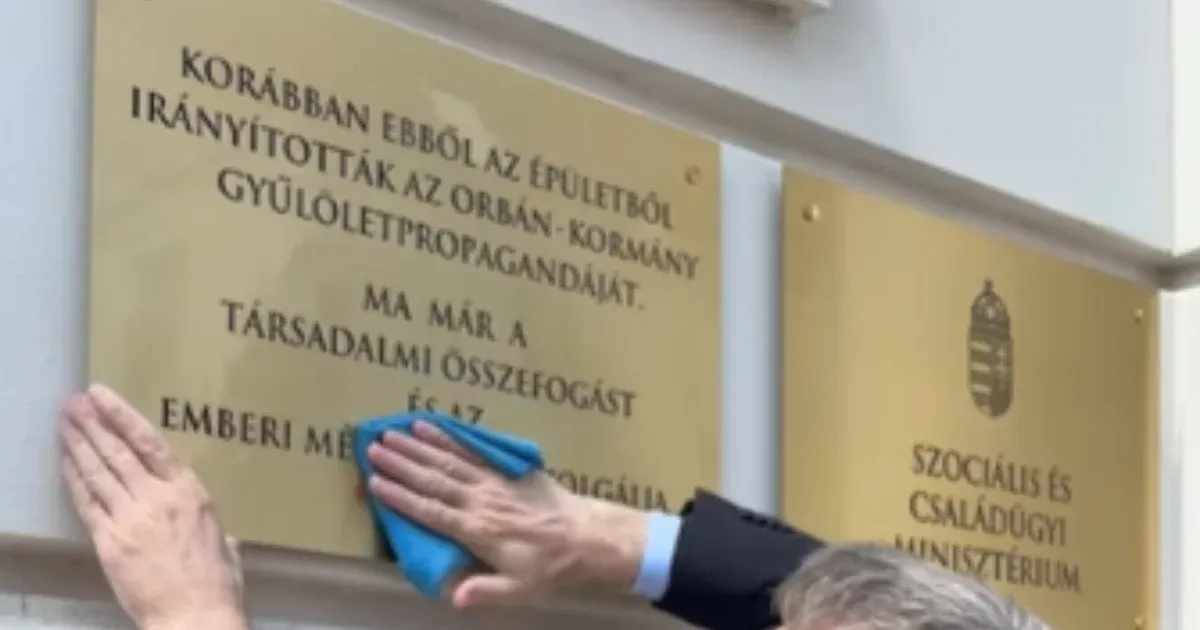 Az Orbán-kormány gyűlöletpropagandájának emlékétől a társadalmi szolidaritás felé Az Orbán-kormány gyűlöletpropagandájának emlékétől a társadalmi szolidaritás felé