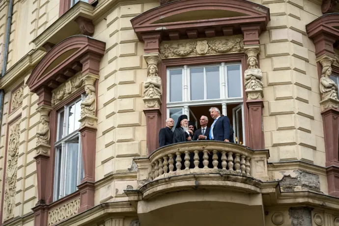Több milliárd forint közpénzből építi budapesti központját egy itthon alig ismert egyház, ami részletesen reagált a Magyar-kormány vádjaira