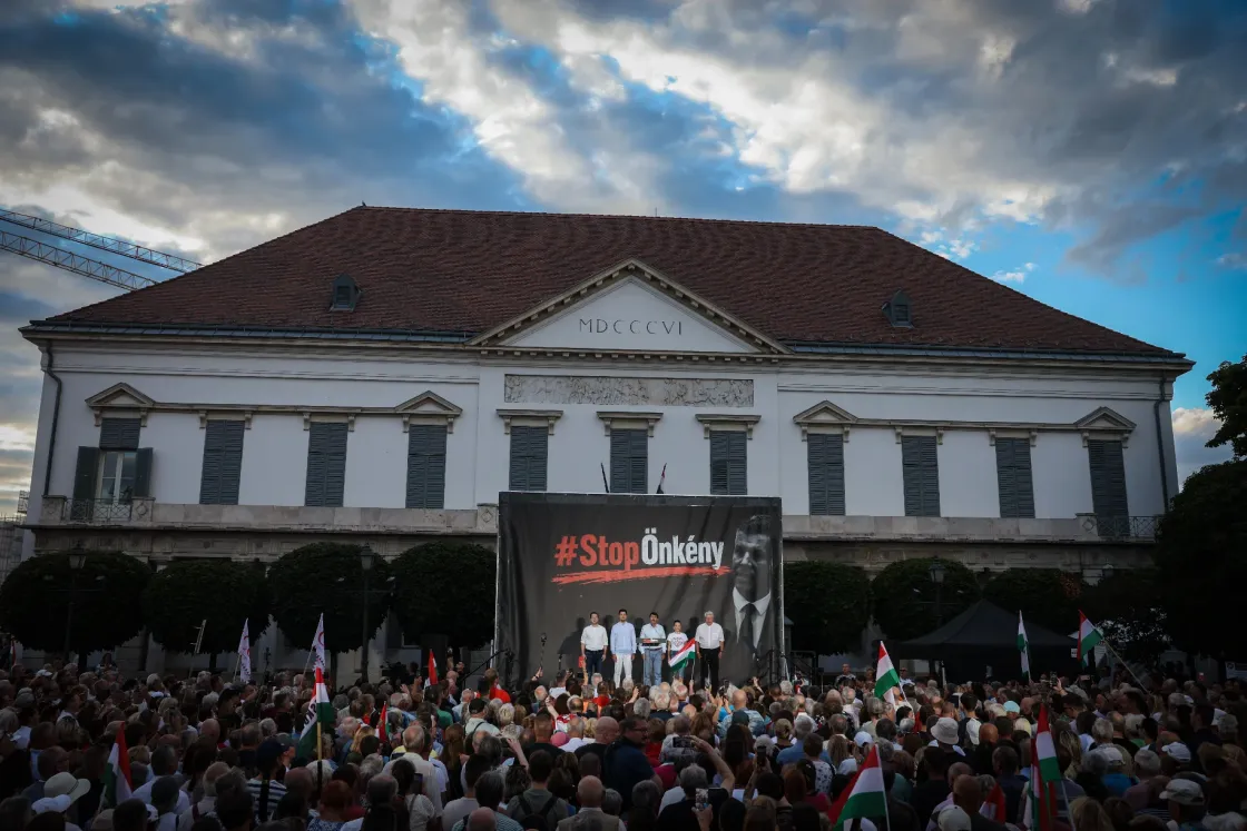 A Fidesz pont ugyanazt csinálja, mint a régi ellenzék, és épp ezért nem működik