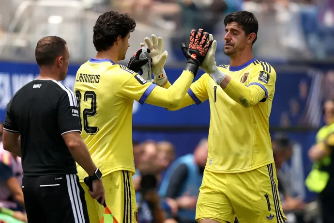 Courtois: Simán tudtam volna a kapuban maradni, de az edző azt mondta, ha nem vagy százszázalékos, lecseréllek