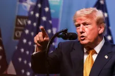 Izrael szerint iráni merénylet készül Trump ellen, amitől ő nem tart, de teljes pusztítást ígér, ha mégis bekövetkezik
