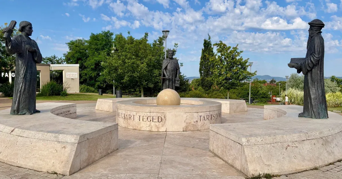 Eltávolították Balog Zoltán nevét egy budapesti emlékműről