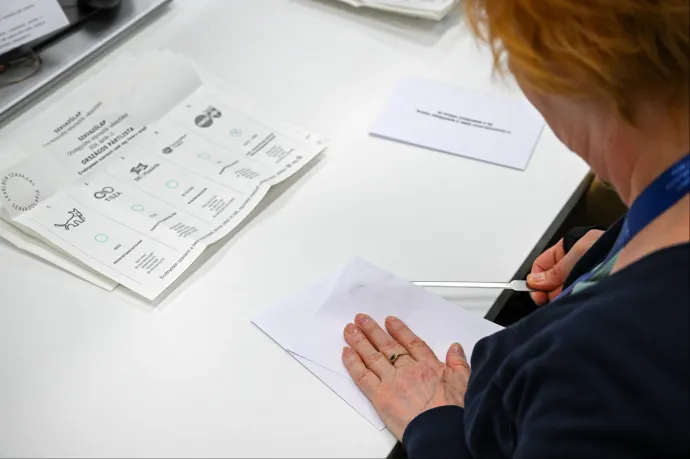 Hétfőn megsemmisítik az áprilisi választás szavazólapjait