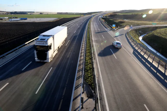 Az elektromos rollerekkel kapcsolatban is társadalmi egyeztetést indít a kormány