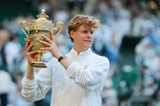 A szinte tökéletes kezdés is kevés volt Sinner ellen, a világelső hatalmas tenisszel megvédte címét Wimbledonban
