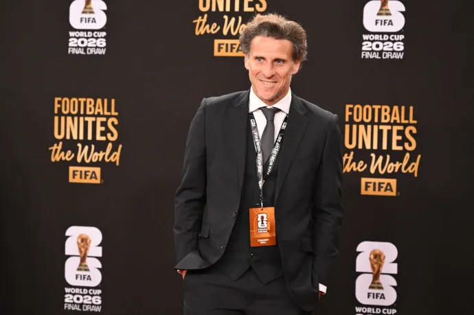 Diego Forlán veszi át az uruguayi válogatott vezetését