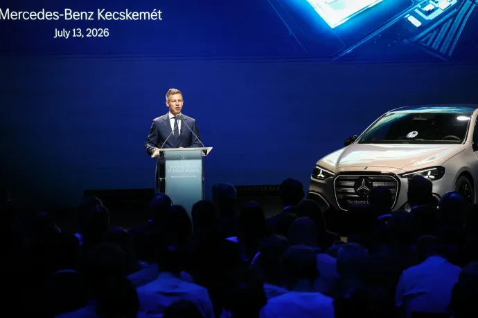 „Uraim, önök mindent rosszul csinálnak” – átadták Európa legnagyobb Mercedes-gyárát Kecskeméten