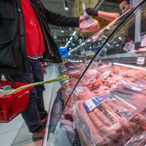 Az egyik legmakacsabb lakossági beidegződést is megtörte az erős forint