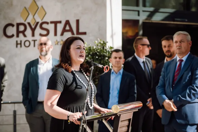 Kérdezni lehetett: a Pro Economica nyitottságot hirdetett, de a milliárdok elosztói továbbra is titkosak