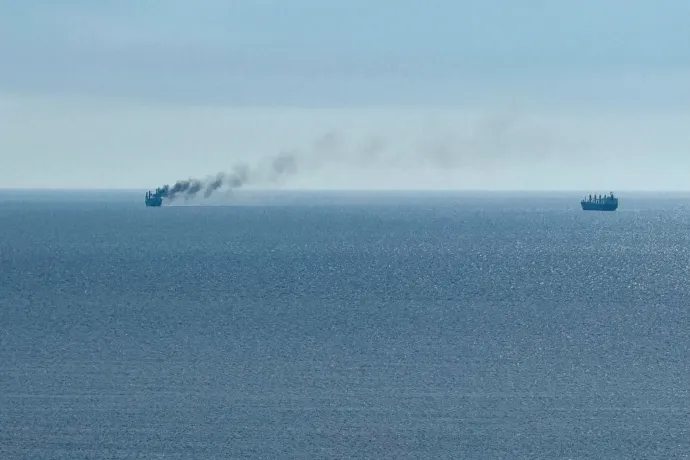 A frontvonaltól 1400 kilométerre támadott egy orosz olajfinomítót Ukrajna
