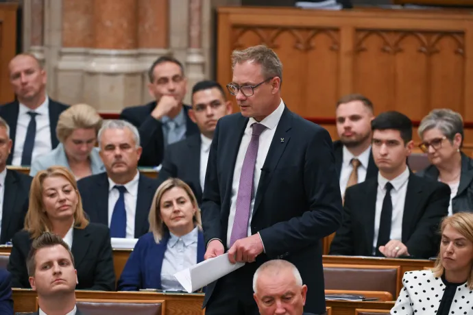 „Szemem, mint a sólyomé, fülem, mint a farkasé” – egy parlamenti anyázás hiteles története