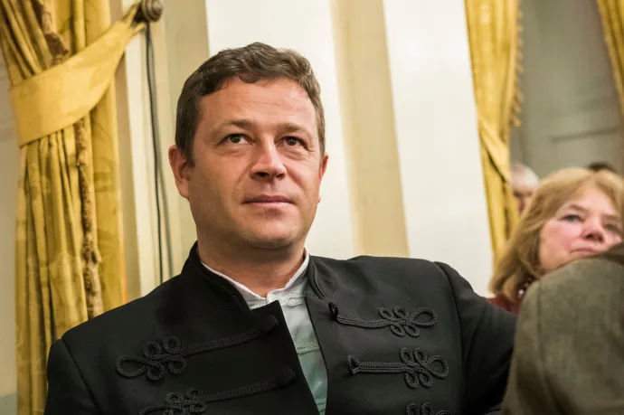 Orbán János Dénes és az Operettszínház ügyeinek kivizsgálását kérik Tarr Zoltántól a színházi kritikusok