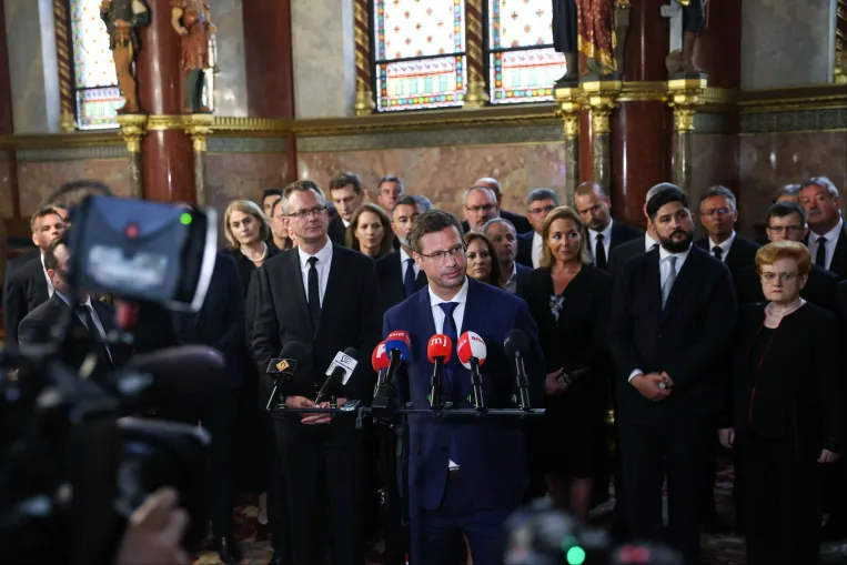 Ez már nem csak a Fidesz válságáról, hanem sok politikus karrierjének a végéről szól