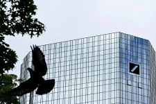Házkutatást tartottak a Deutsche Bank frankfurti székházánál