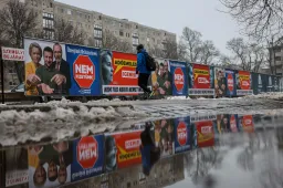 Felmondja a Lounge-csoporttal kötött, összesen 150 milliárd forint értékű megállapodását a kommunikációs hivatal