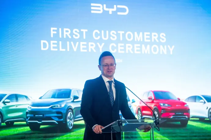Szijjártó Péter lemond a parlamenti mandátumáról, a BYD-nál fog dolgozni