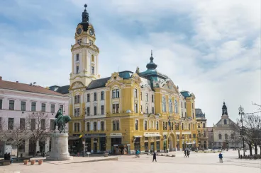 Drogkereskedés gyanújával őrizetbe vettek egy pécsi önkormányzati képviselőt