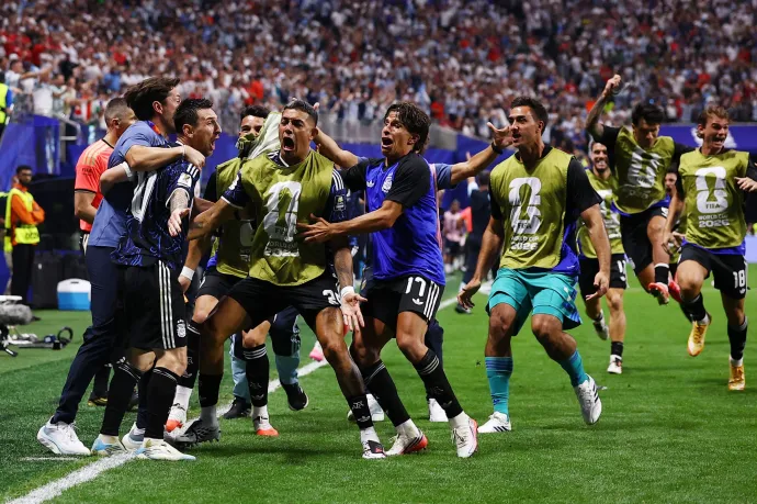 Vége, az argentinok hatalmas fordítással vb-döntősök: Anglia–Argentína