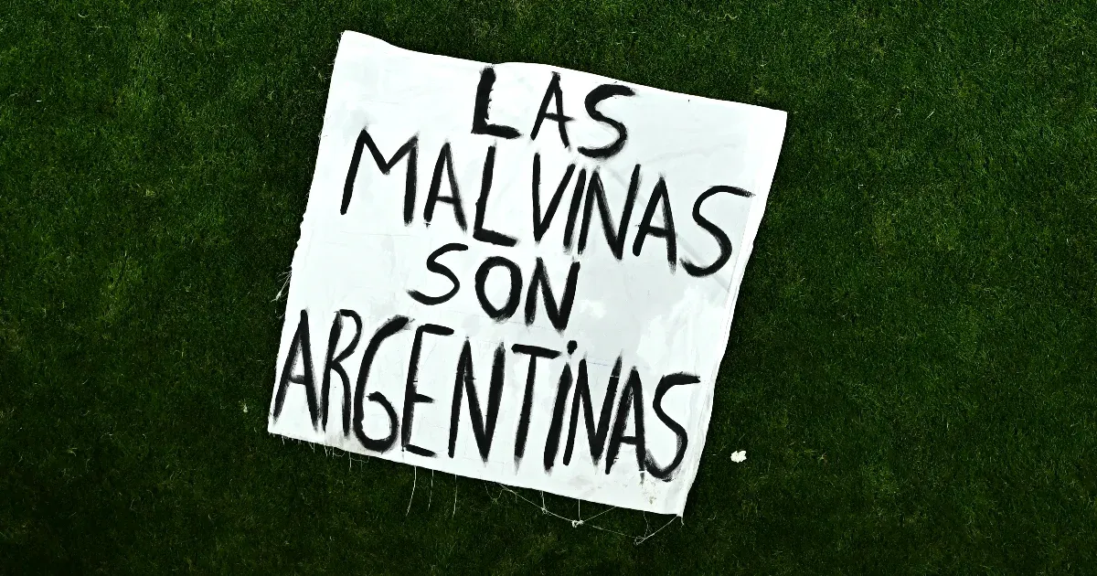 Argentín játékosok politikai molinóval ünnepelték Anglia legyőzését a foci-vb elődöntőjében