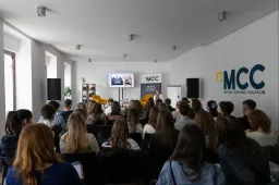 MCC-oktató: Amit a gyerekek megélnek, annak kevés köze van ahhoz, amiről a közbeszéd szól