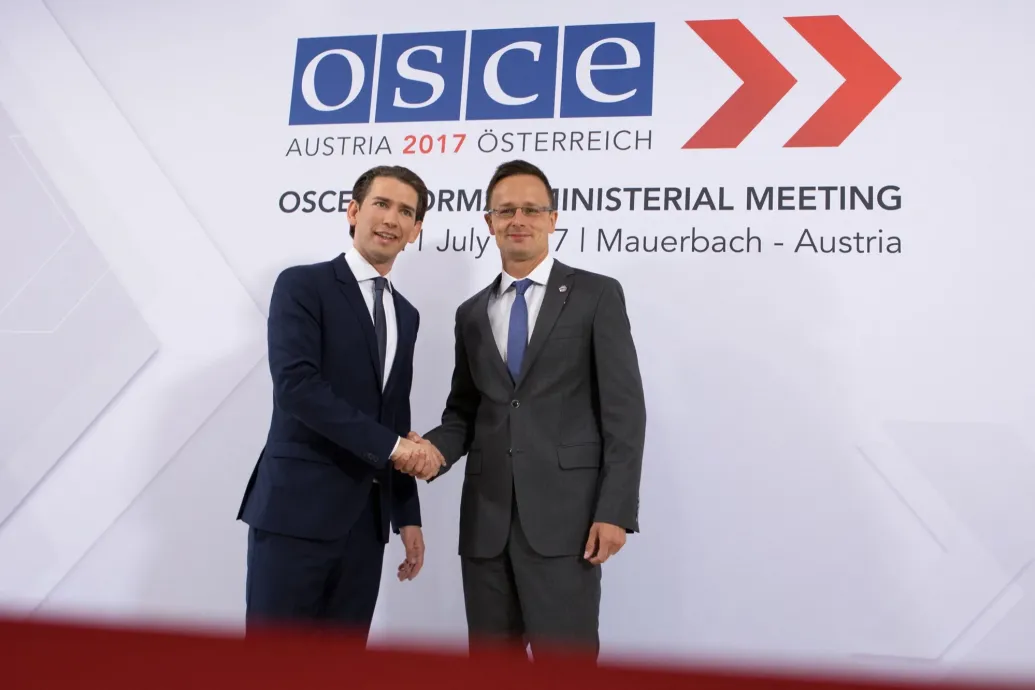 Nem ritkák, de mindig nagy feltűnést keltenek a Szijjártóéhoz hasonló katapultálások
