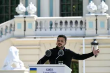 Zelenszkij a védelmi minisztérium és a hadsereg vezetése közötti párbeszéd hiányával indokolta Fedorov leváltását
