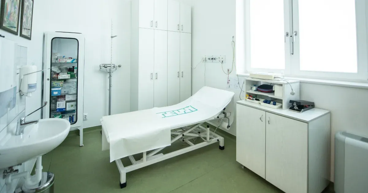 A háziorvosi rendszer válsága: 15% -os csökkenés a háziorvosok számában és betöltetlen praxisok száma Magyarországon A háziorvosi rendszer válsága: 15% -os csökkenés a háziorvosok számában és betöltetlen praxisok száma Magyarországon