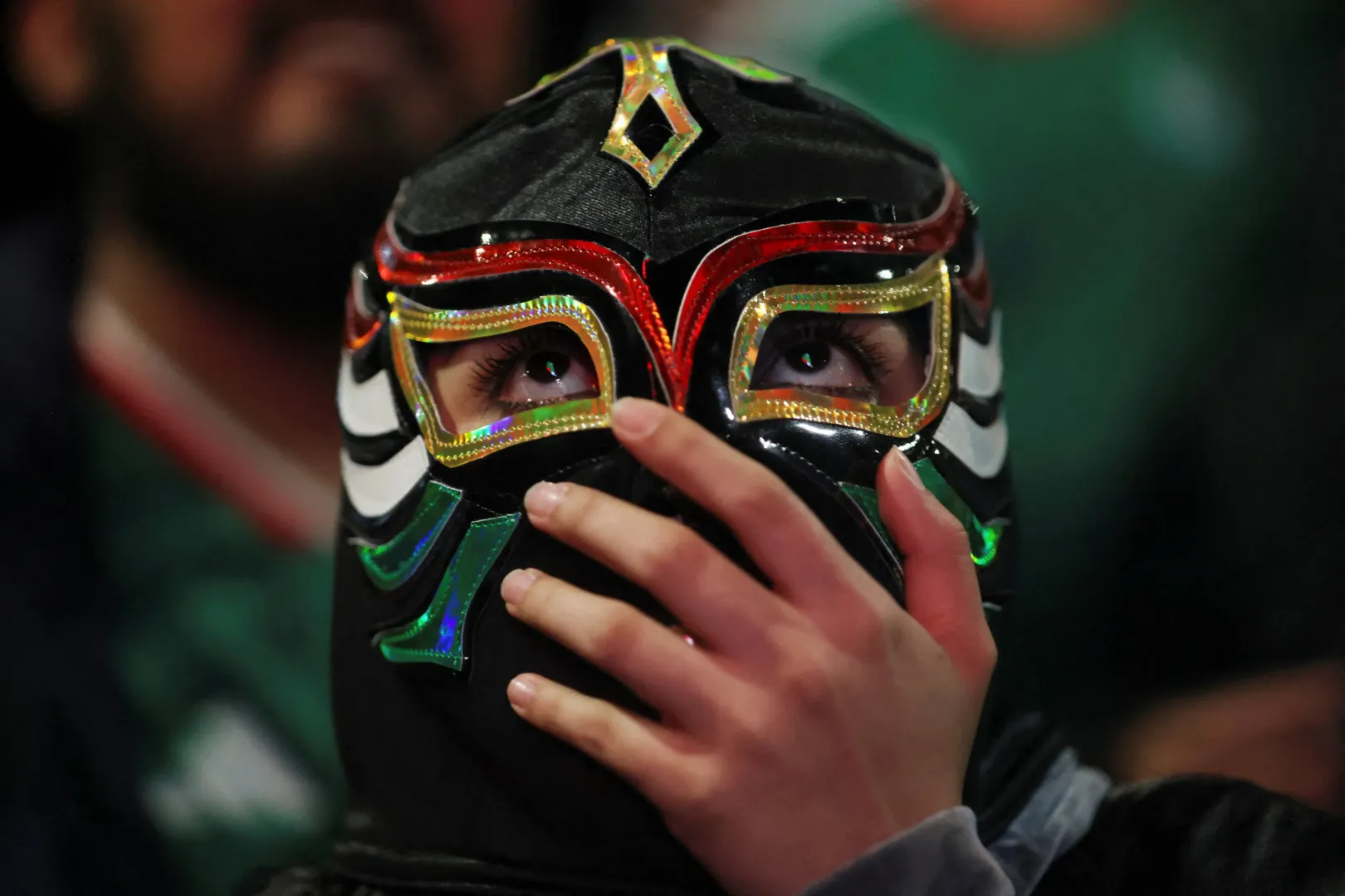 Mexikói szurkoló luchadormaszkban – Fotó: Quetzalli Nicte-Ha / Reuters