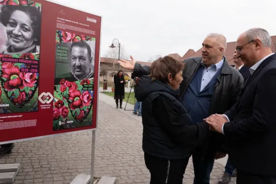 Szabadtéri kiállítás nyílik Sepsiszentgyörgyön a roma hősök tiszteletére