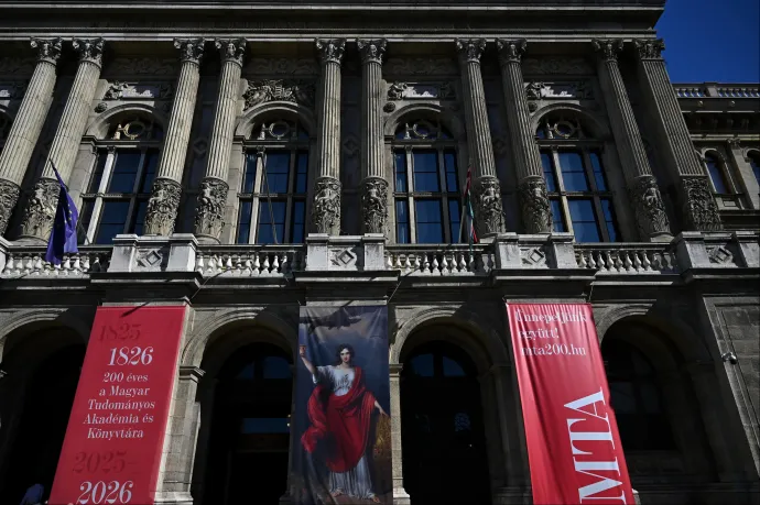 Ősszel visszakerülhet az MTA-hoz az egész kutatóhálózat, társadalmi vitát indítanak a kérdésben